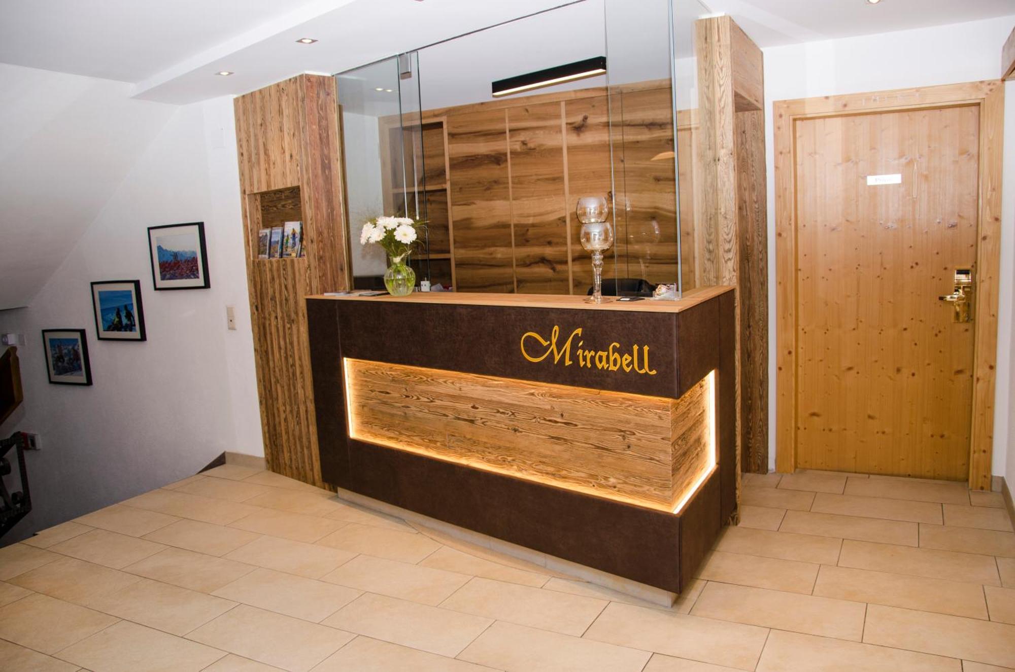 Hotel Garni Mirabell อิสชเกิล ภายนอก รูปภาพ