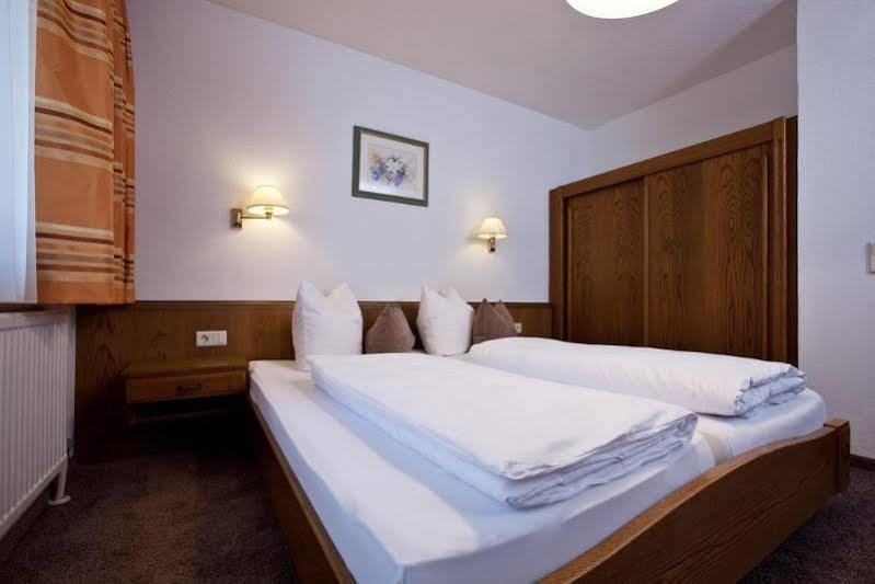Hotel Garni Mirabell อิสชเกิล ภายนอก รูปภาพ