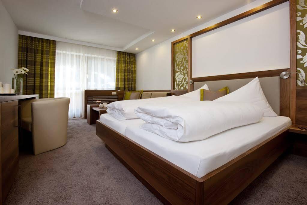 Hotel Garni Mirabell อิสชเกิล ภายนอก รูปภาพ