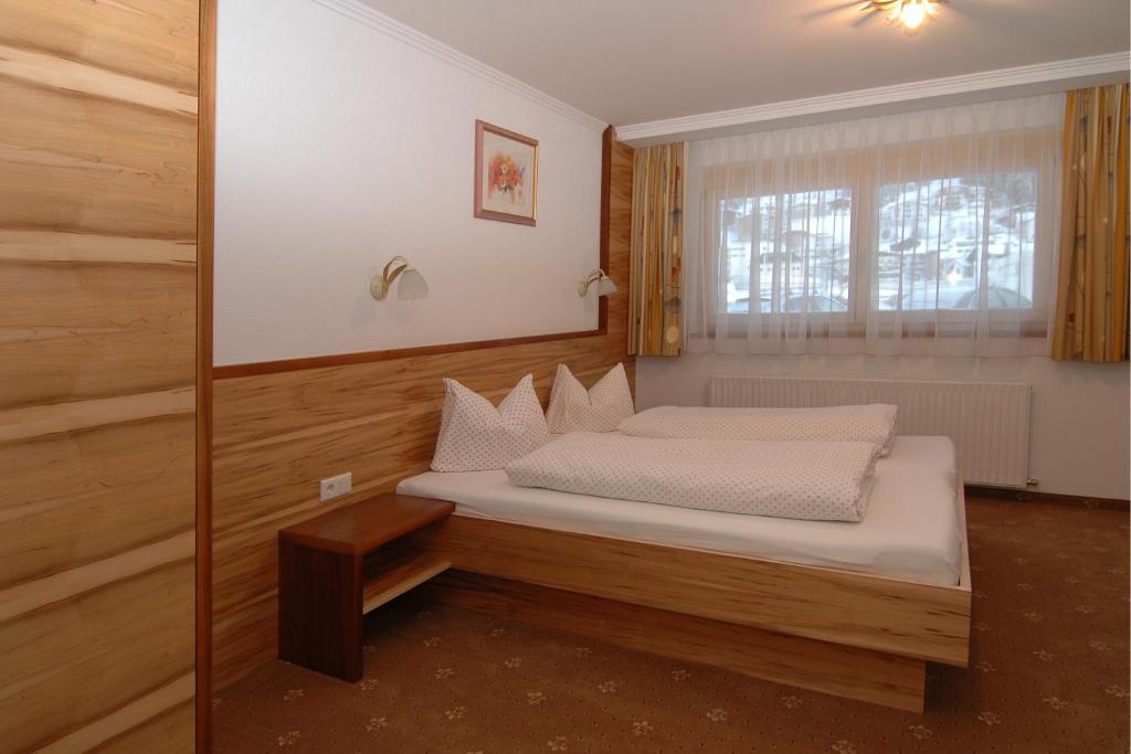 Hotel Garni Mirabell อิสชเกิล ภายนอก รูปภาพ